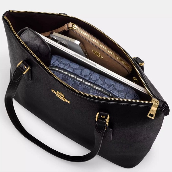 Coach Black Gallery Tote in cross grain leather. Like new/never used. - Picture 4 of 7